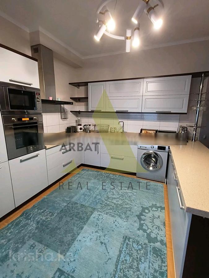 Фото Квартира, 3 комн, 140 м², 15/17 эт.