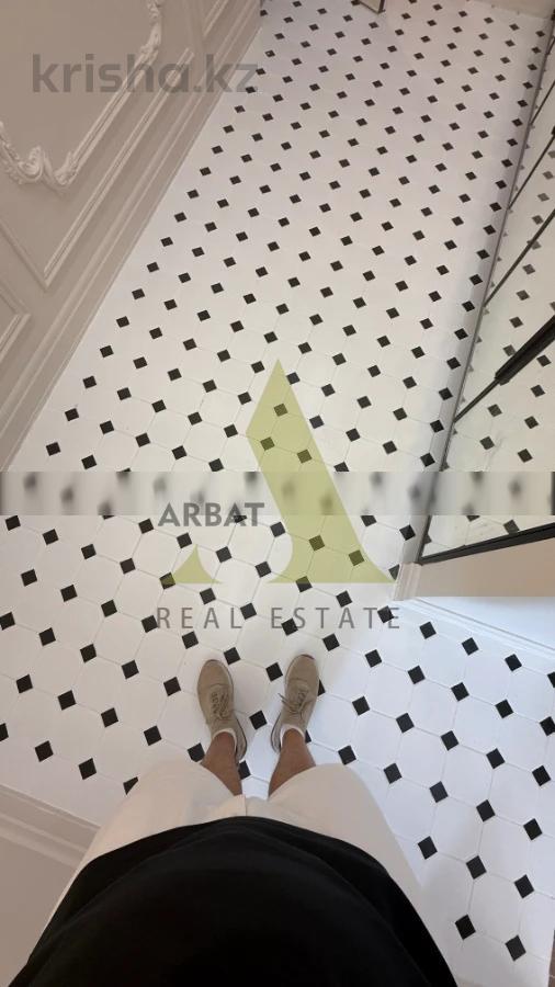 Фото Квартира, 2 комн, 84 м², 3/9 эт.