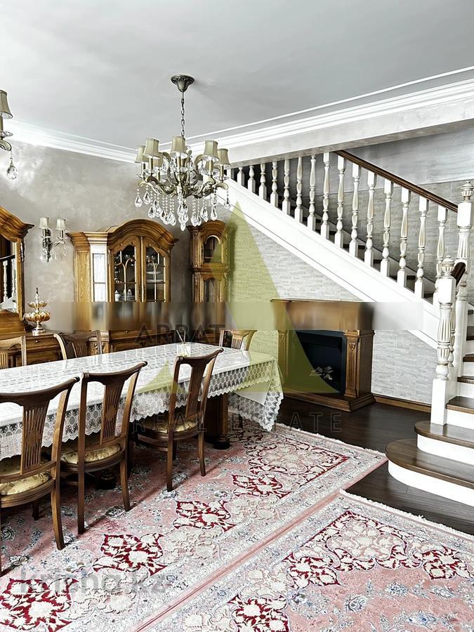 Фото Квартира, 7 комн, 450 м², 3/4 эт.