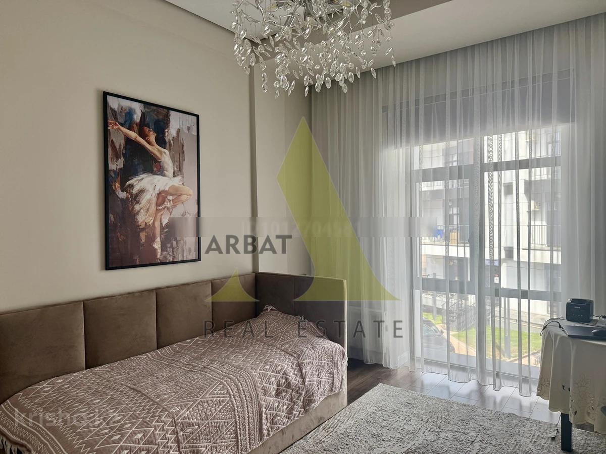Фото Квартира, 4 комн, 156 м², 2/3 эт.