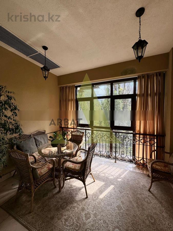 Фото Квартира, 4 комн, 230 м², 3/3 эт., 2009 г.п.