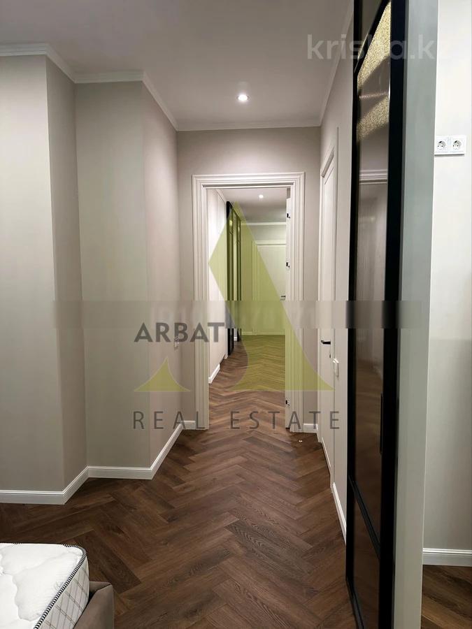 Фото Квартира, 3 комн, 111 м², 2/3 эт.