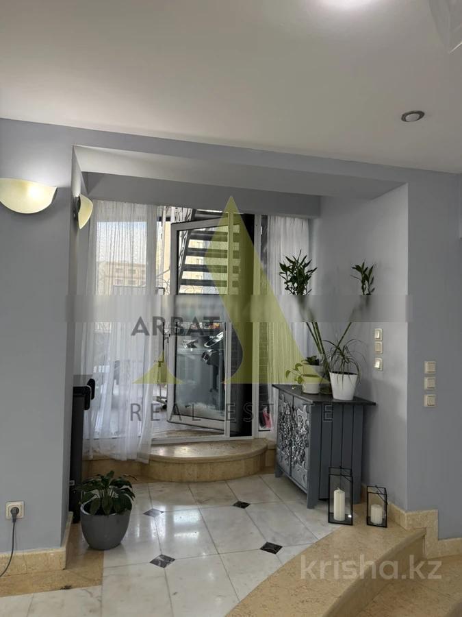Фото Квартира, 4 комн, 230 м², 9/9 эт., 2007 г.п.