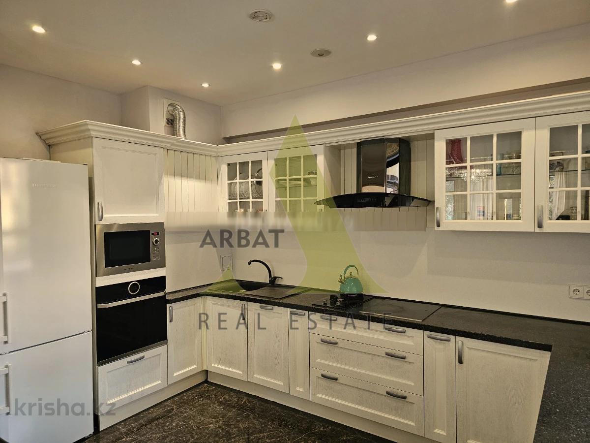 Фото Квартира, 5 комн, 364 м², 3/4 эт., 2011 г.п.
