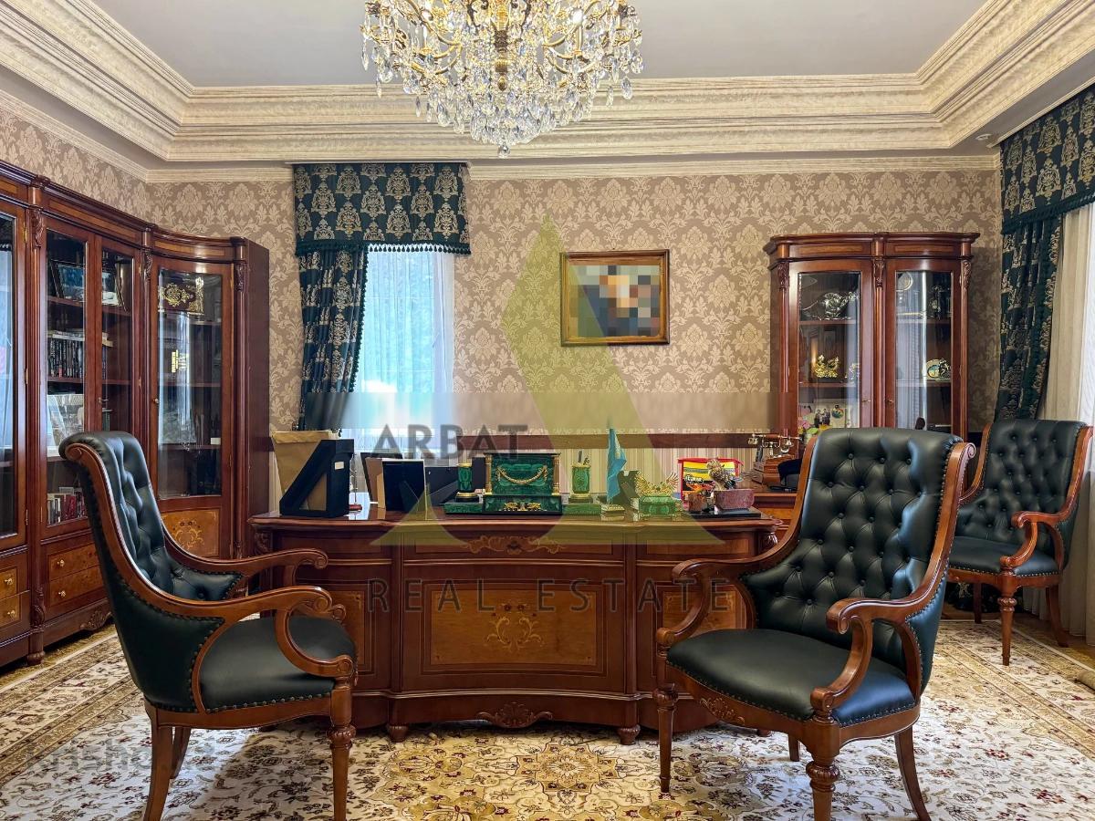 Фото Отдельный дом, 10 комн, 867.3м²