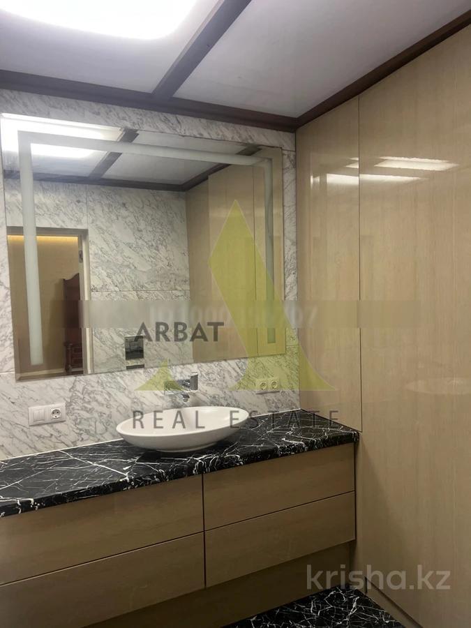 Фото Квартира, 3 комн, 75 м², 1/4 эт.