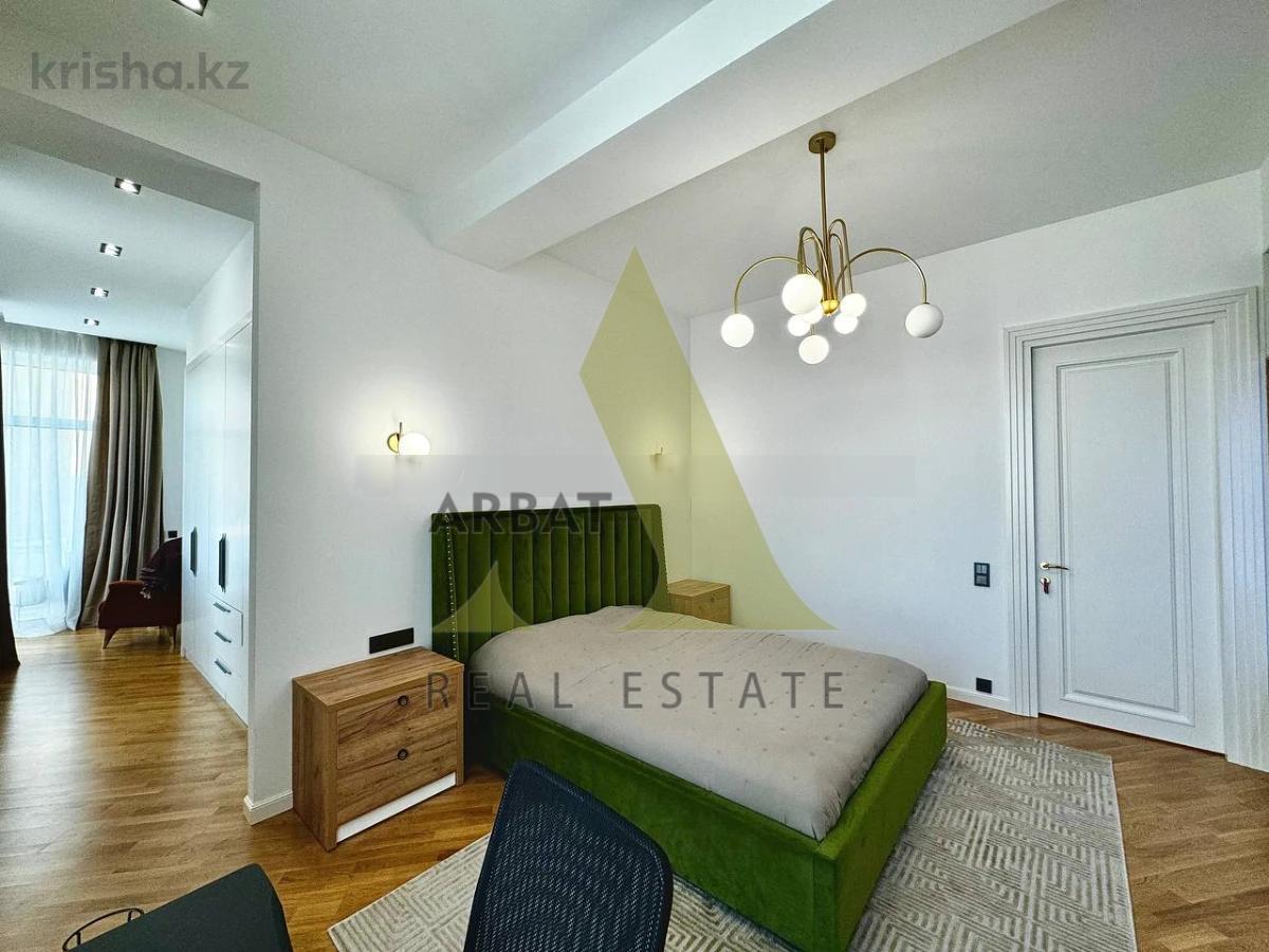 Фото Квартира, 4 комн, 210 м², 2/3 эт., 2020 г.п.