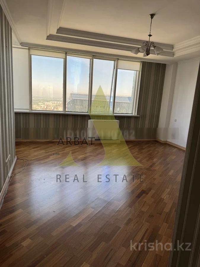 Фото Квартира, 3 комн, 165 м², 23/30 эт., 2010 г.п.