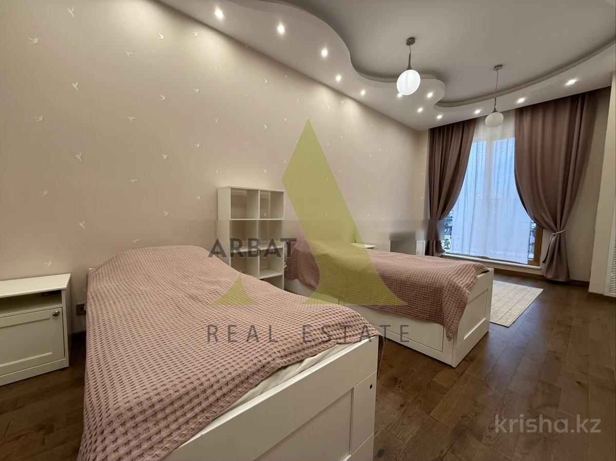 Фото Квартира, 4 комн, 158 м², 4/6 эт., 2007 г.п.