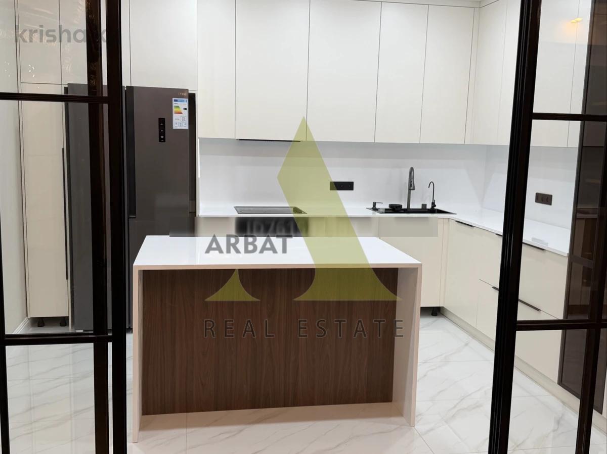 Фото Квартира, 4 комн, 185 м², 4/5 эт.