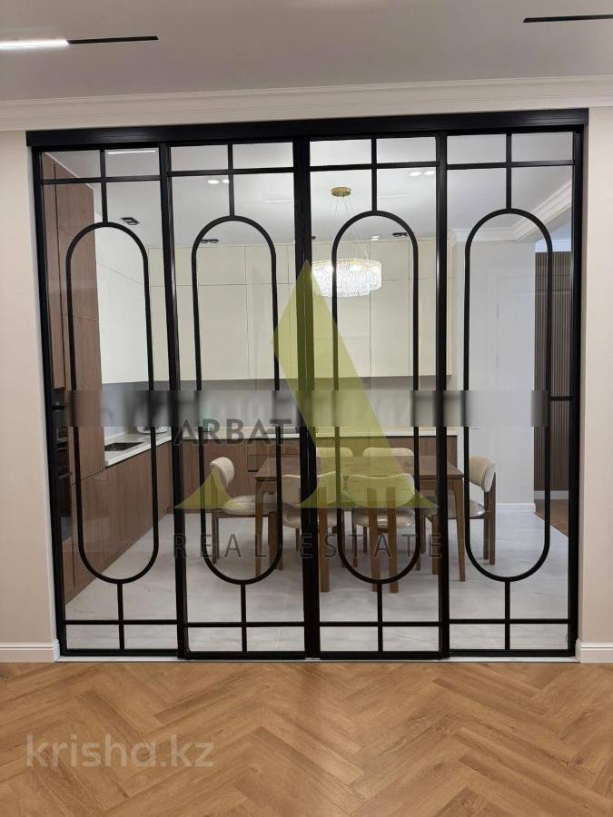 Фото Квартира, 4 комн, 140 м², 1/4 эт.