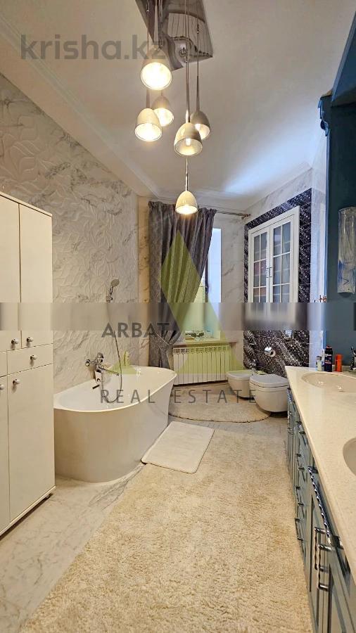 Фото Отдельный дом, 8 комн, 940м²