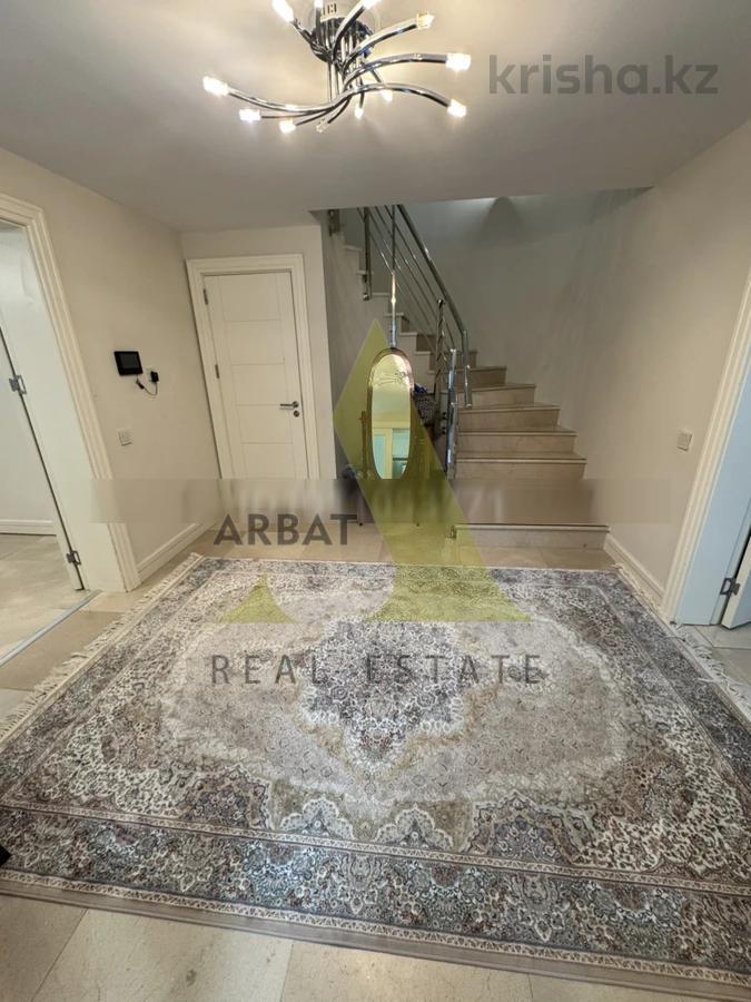 Фото Квартира, 5 комн, 220 м², 2 эт., 2007 г.п.