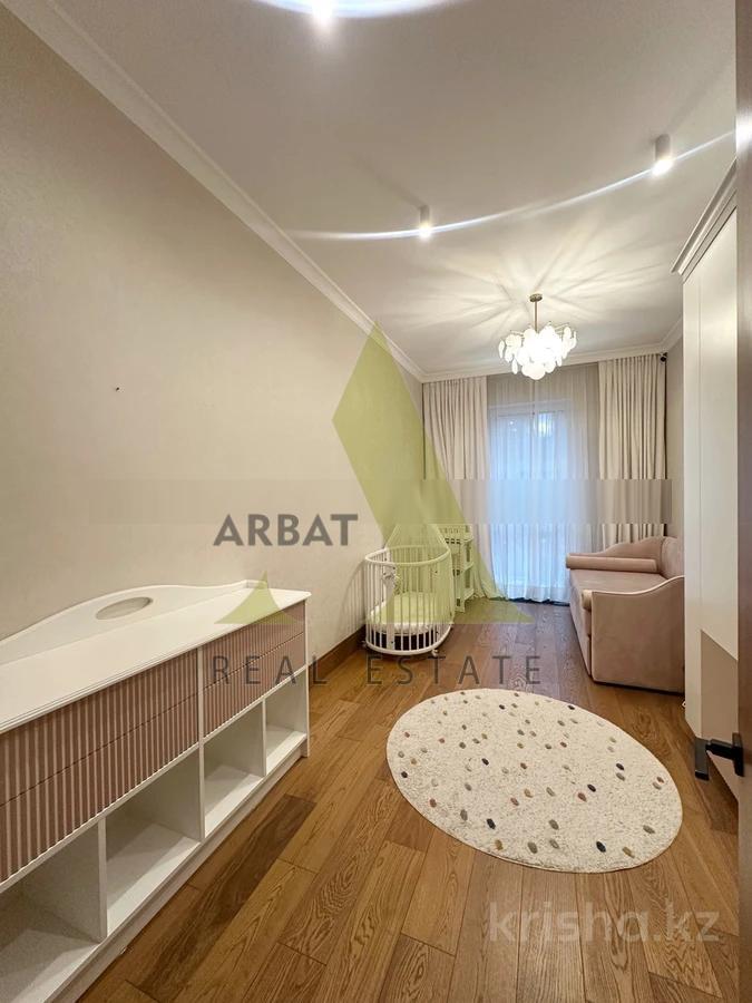 Фото Квартира, 4 комн, 238 м², 2/3 эт., 2018 г.п.