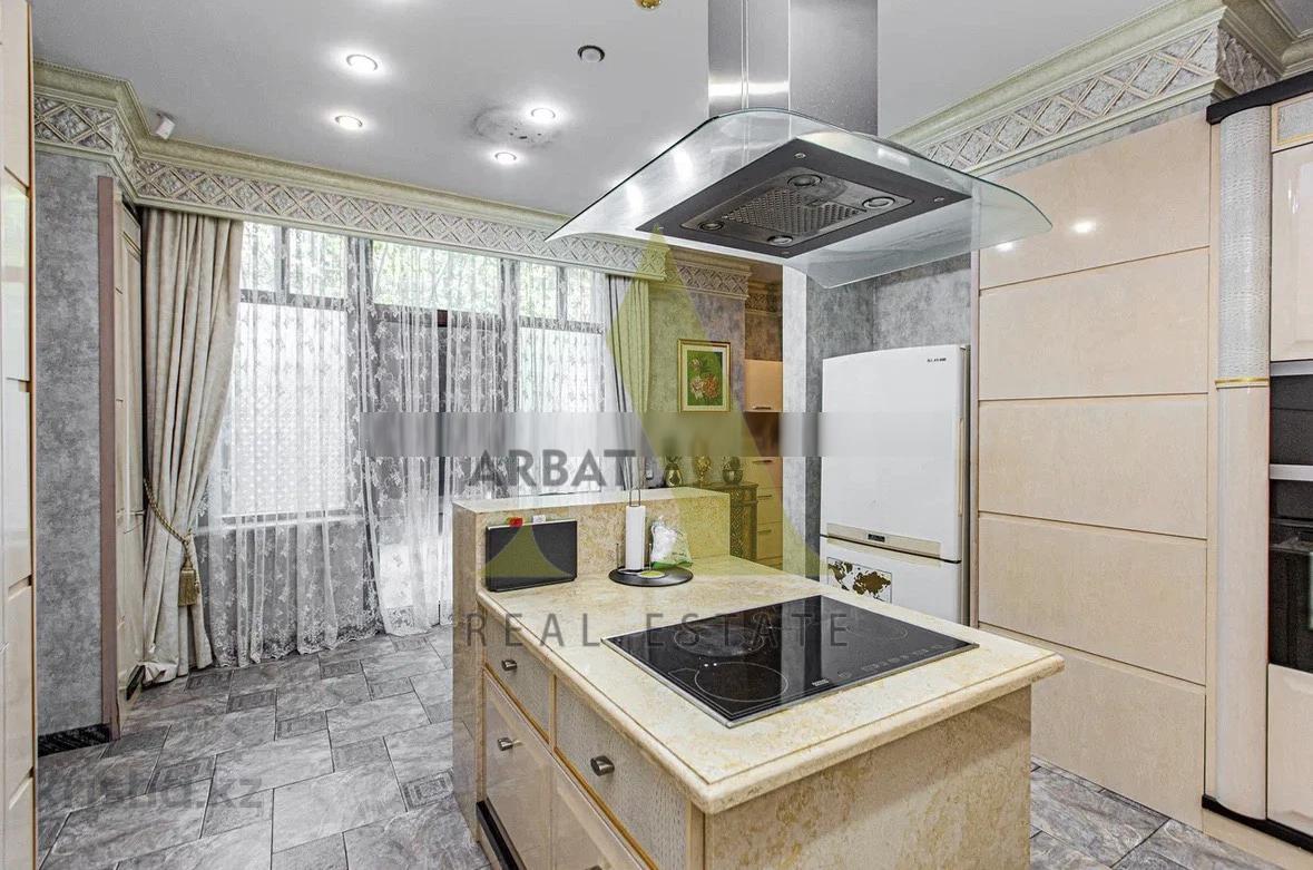 Фото Отдельный дом, 6 комн, 700м²