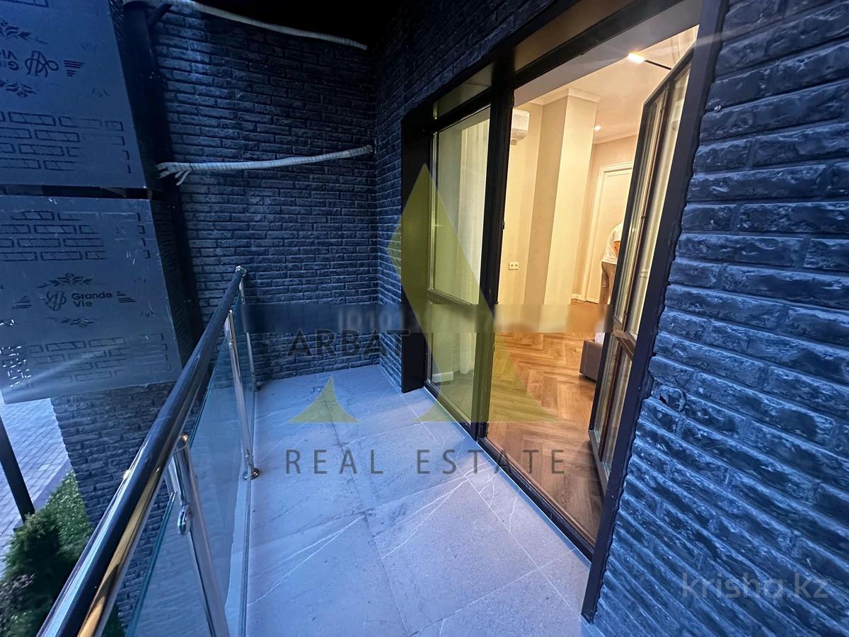 Фото Квартира, 3 комн, 111 м², 2/3 эт.