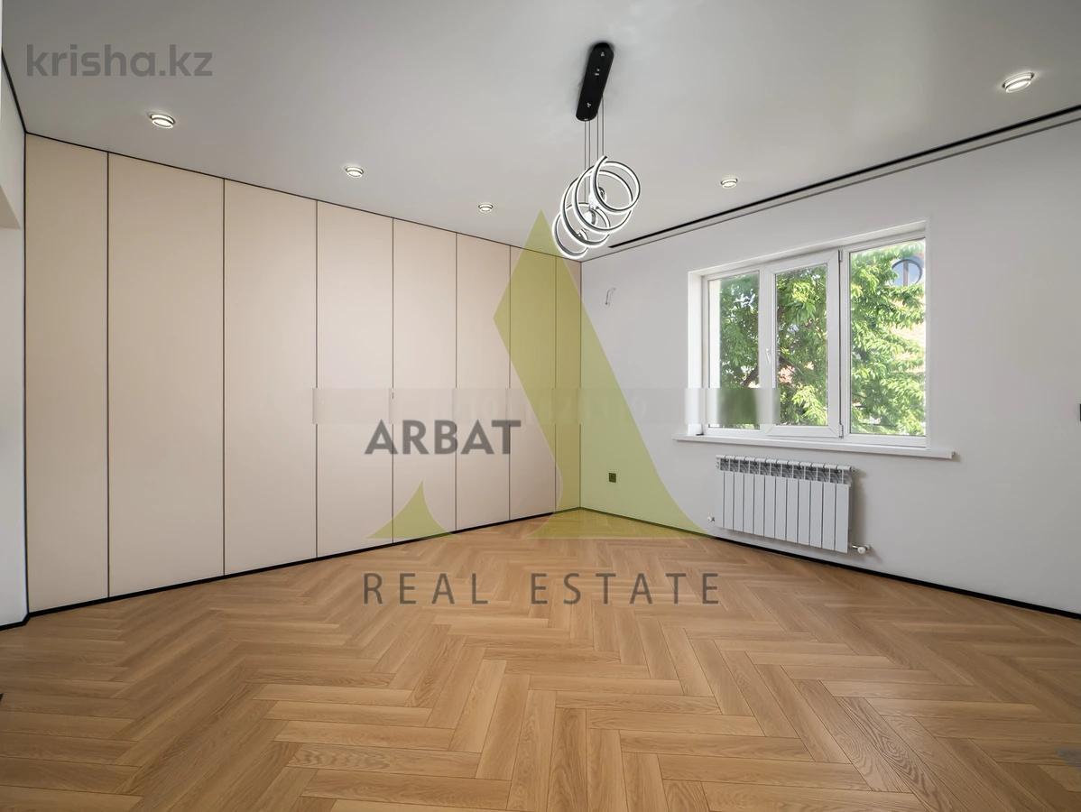 Фото Отдельный дом, 7 комн, 300м²