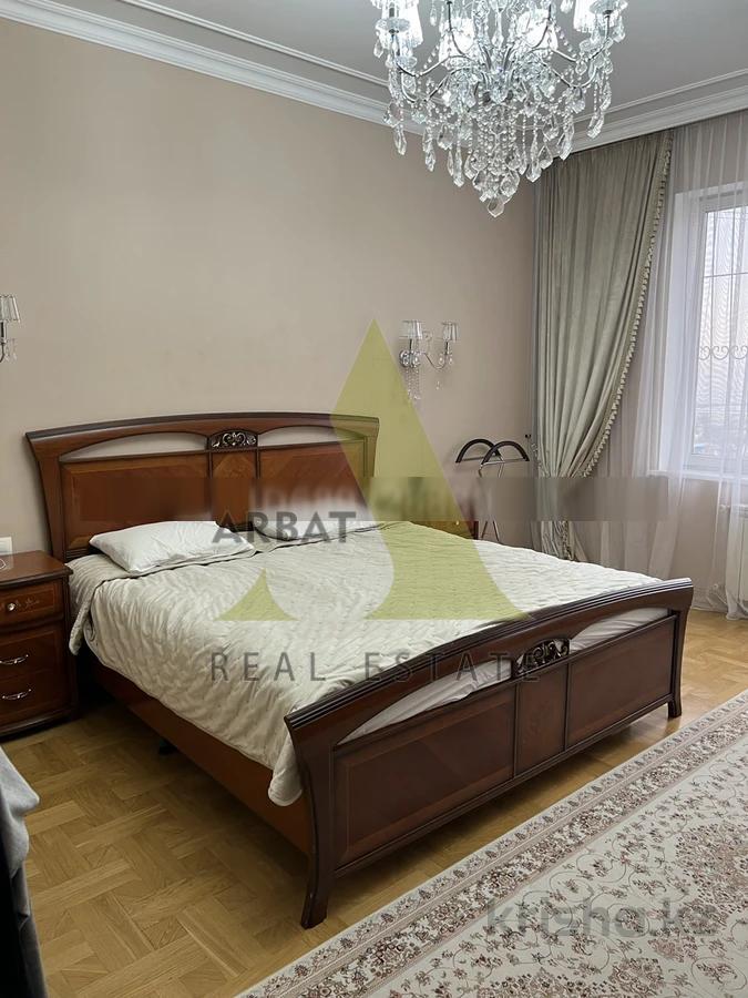 Фото Квартира, 4 комн, 205 м², 8/9 эт., 2004 г.п.