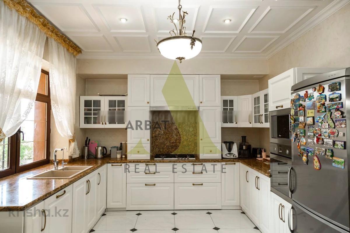 Фото Квартира, 8 комн, 433 м², 3/4 эт., 2011 г.п.