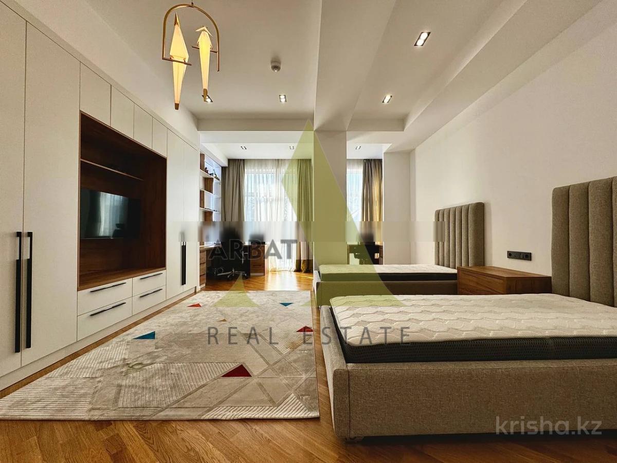 Фото Квартира, 4 комн, 210 м², 2/3 эт., 2020 г.п.
