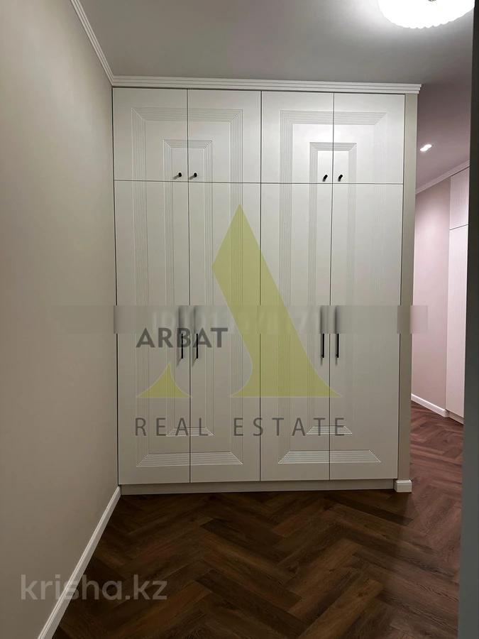 Фото Квартира, 3 комн, 111 м², 2/3 эт.