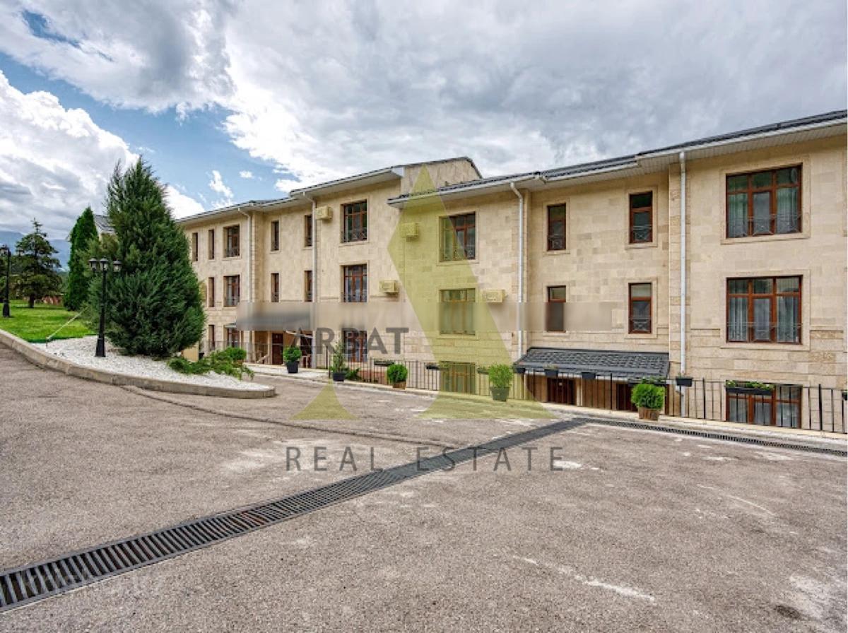 Фото Квартира, 4 комн, 190 м², 1 эт.