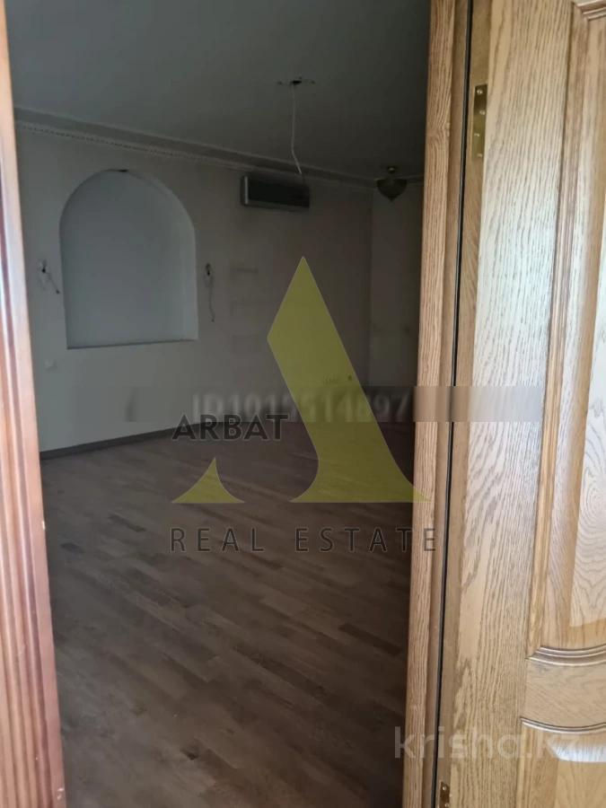 Фото Квартира, 7 комн, 415 м², 5/6 эт., 2004 г.п.