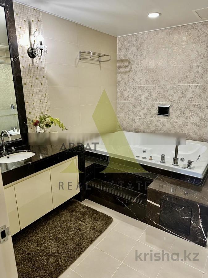 Фото Квартира, 3 комн, 115 м², 17/19 эт., 2012 г.п.