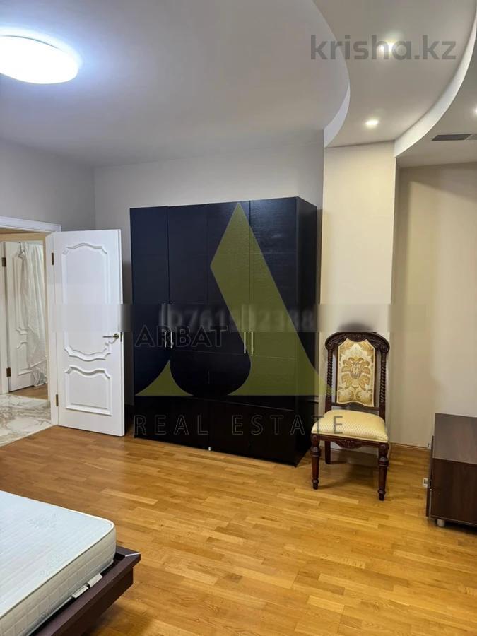 Фото Квартира, 4 комн, 185 м², 4/5 эт.