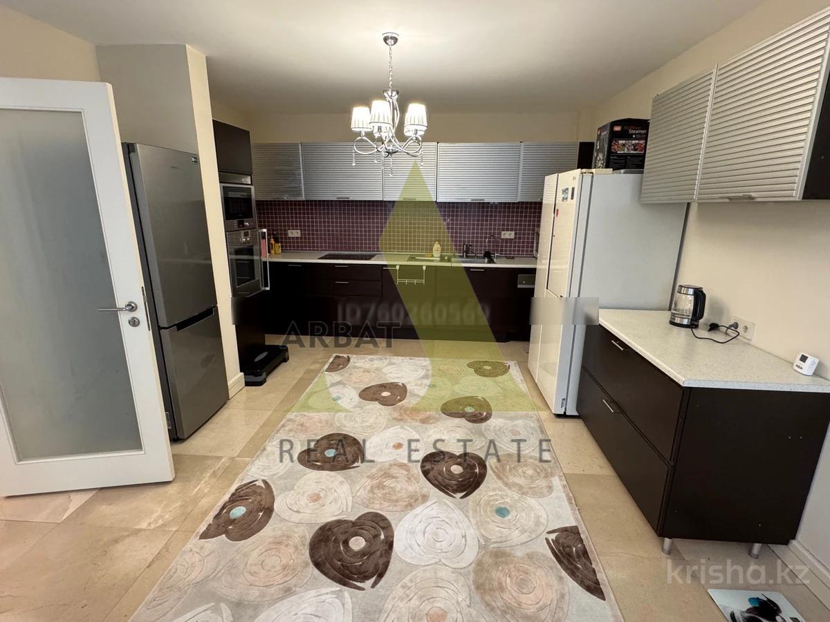 Фото Квартира, 5 комн, 220 м², 2 эт.