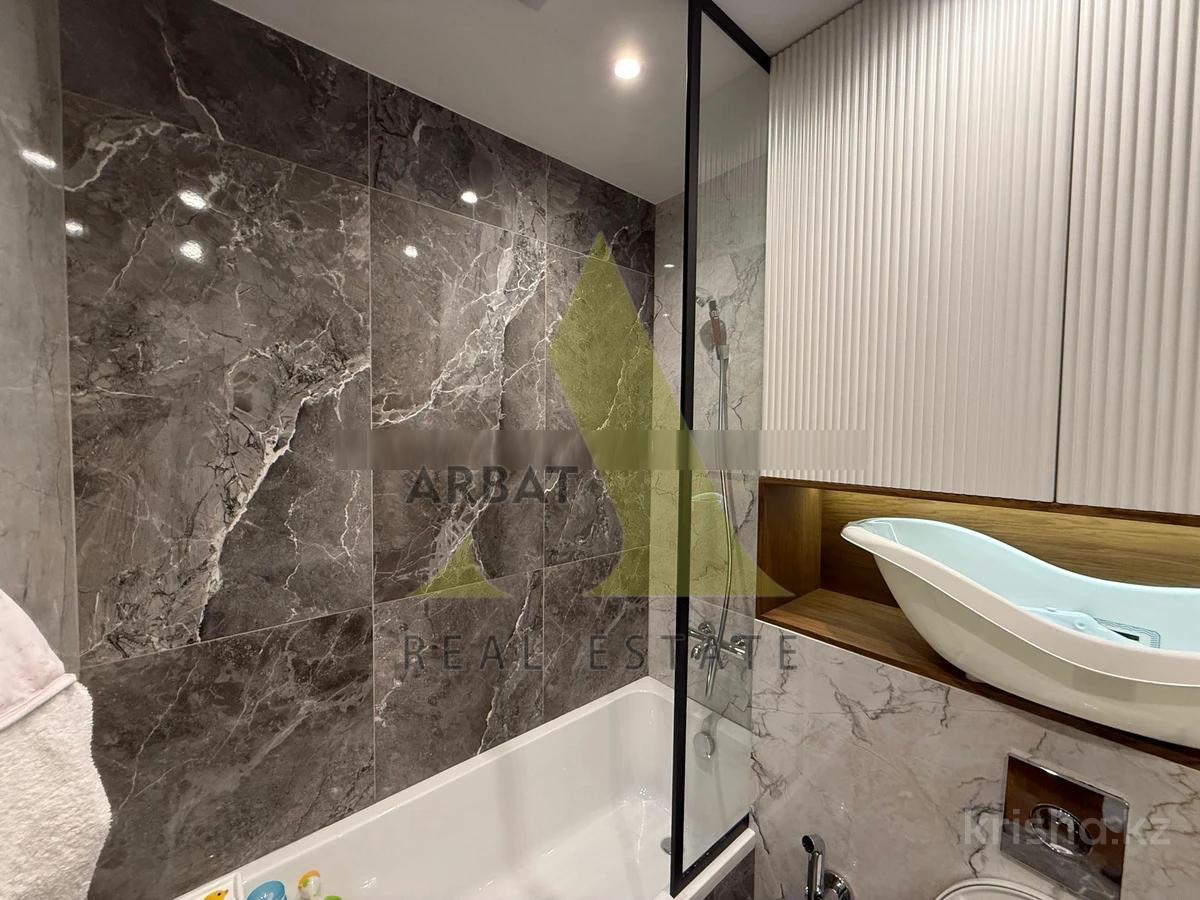 Фото Квартира, 3 комн, 165 м², 1/3 эт., 2019 г.п.