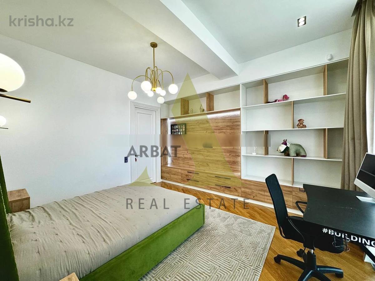 Фото Квартира, 4 комн, 210 м², 2/3 эт., 2020 г.п.