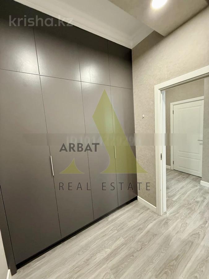 Фото Квартира, 4 комн, 146 м², 3/3 эт.