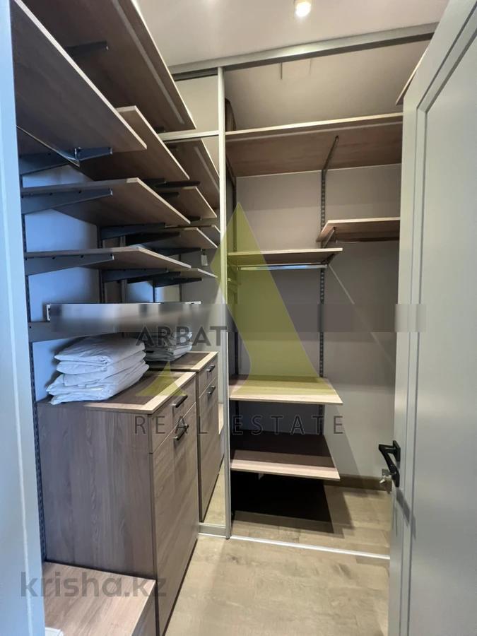 Фото Квартира, 5 комн, 185 м², 4 эт.