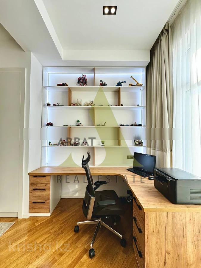 Фото Квартира, 4 комн, 210 м², 2/3 эт., 2020 г.п.