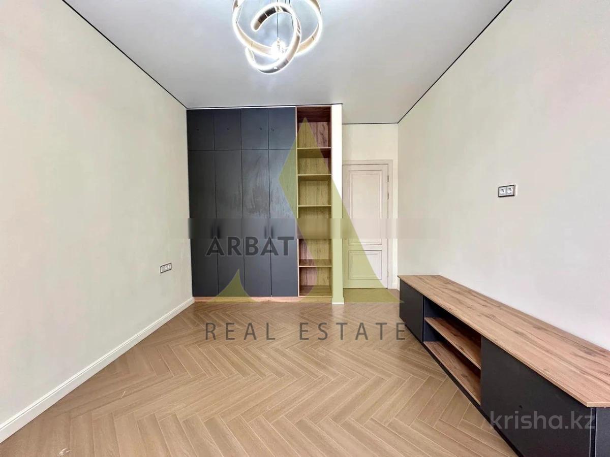 Фото Квартира, 4 комн, 200 м², 3/6 эт., 2013 г.п.