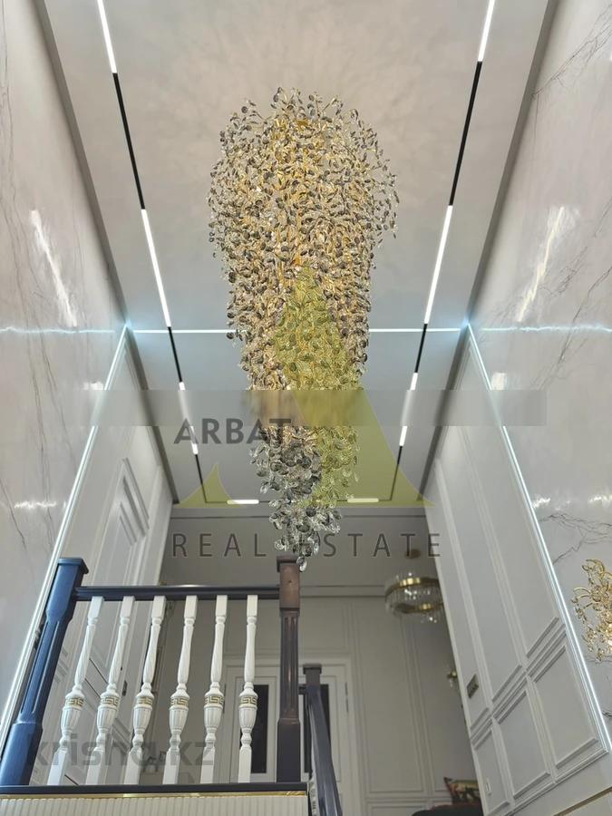 Фото Отдельный дом, 6 комн, 650м²