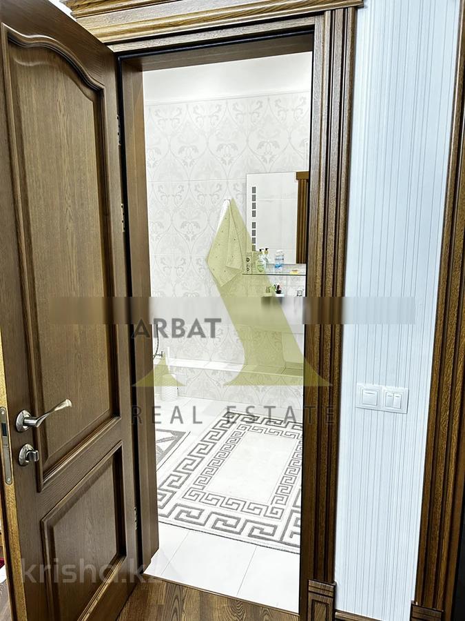 Фото Квартира, 7 комн, 450 м², 3/4 эт.