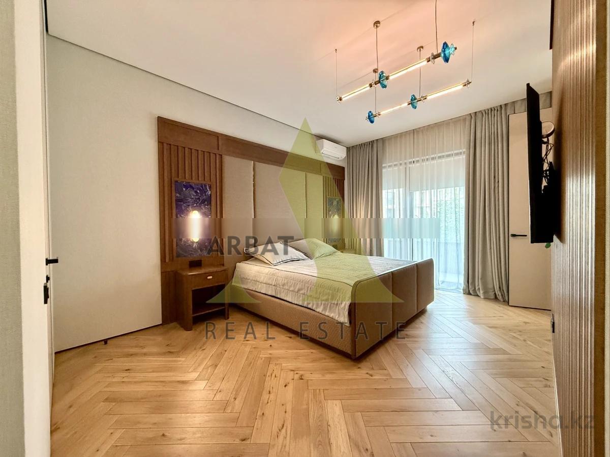 Фото Квартира, 3 комн, 170 м², 3/3 эт.