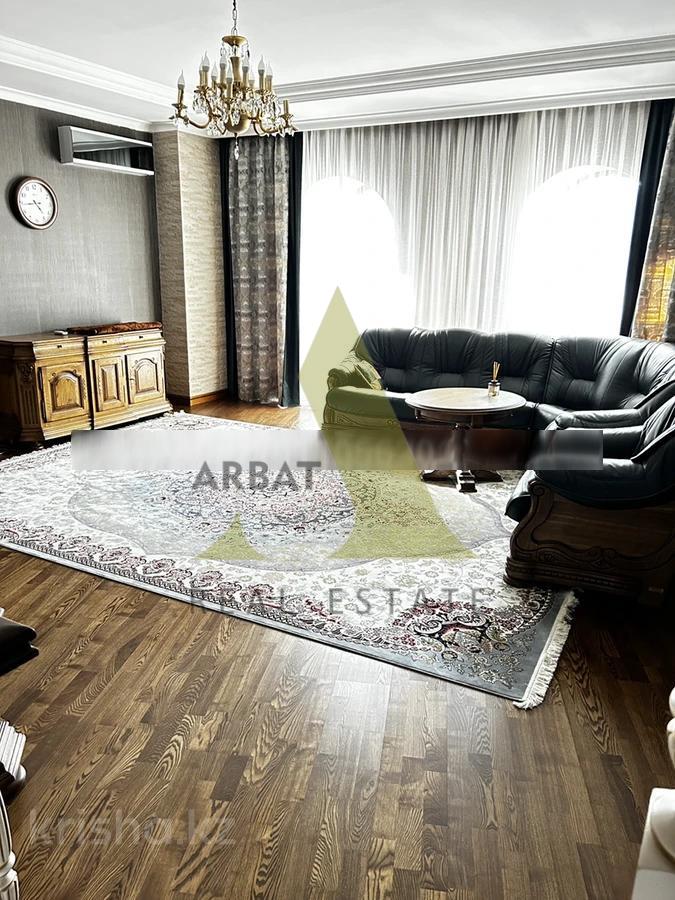 Фото Квартира, 7 комн, 450 м², 3/4 эт.