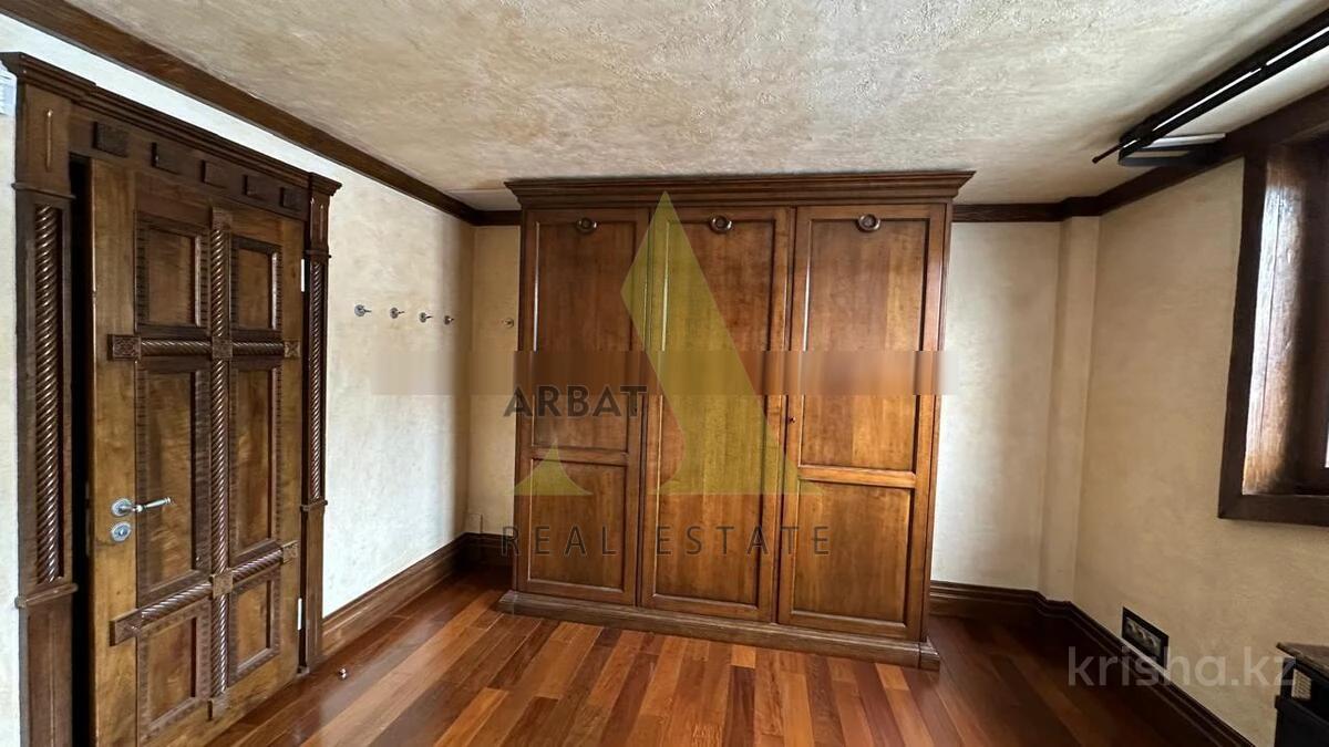 Фото Отдельный дом, 5 комн, 700м²