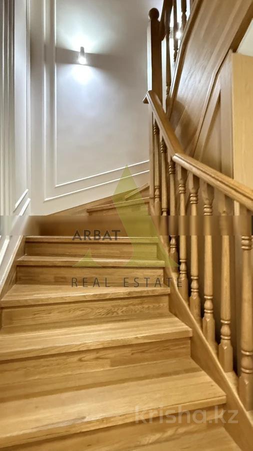 Фото Квартира, 5 комн, 270 м², 3 эт., 2006 г.п.