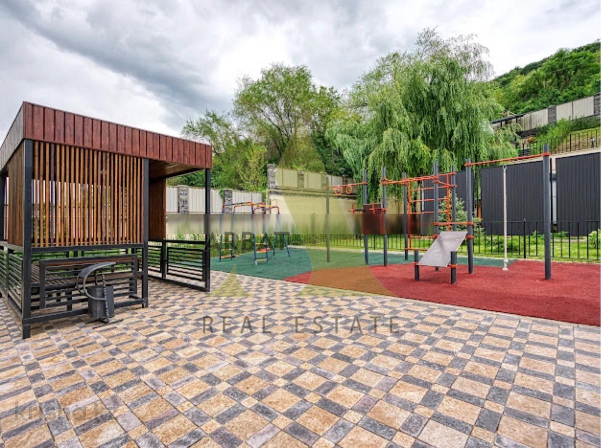 Фото Квартира, 4 комн, 190 м², 1 эт.