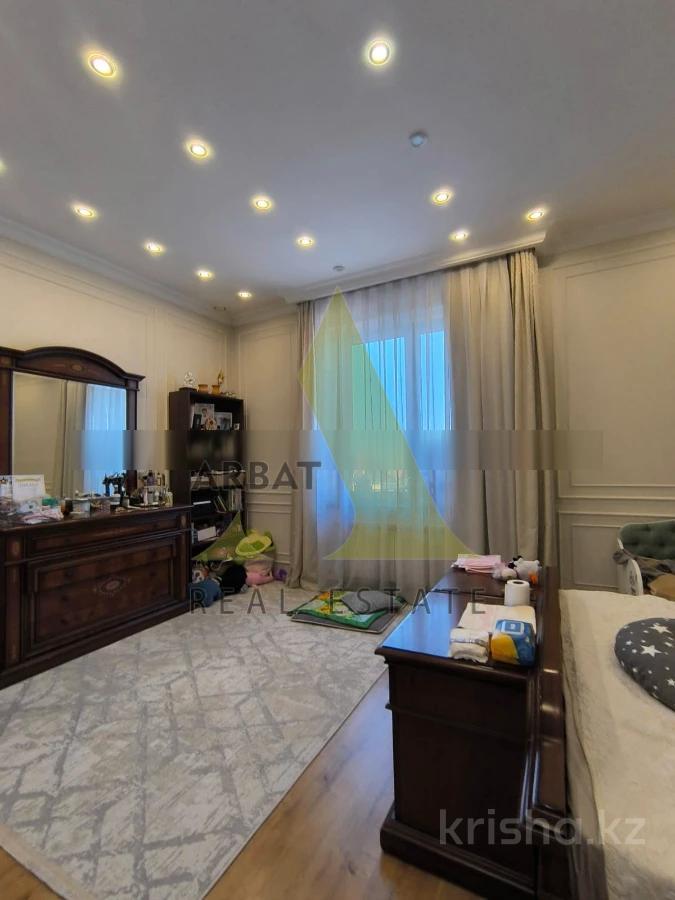 Фото Отдельный дом, 15 комн, 1204м²