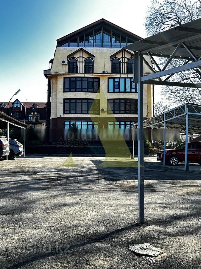 Фото Квартира, 7 комн, 450 м², 3/4 эт.