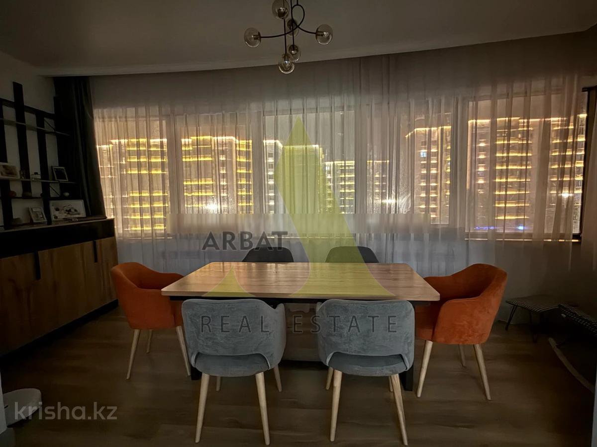 Фото Квартира, 3 комн, 120 м², 3/12 эт.