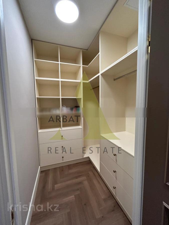 Фото Квартира, 4 комн, 150 м², 1/6 эт., 2012 г.п.