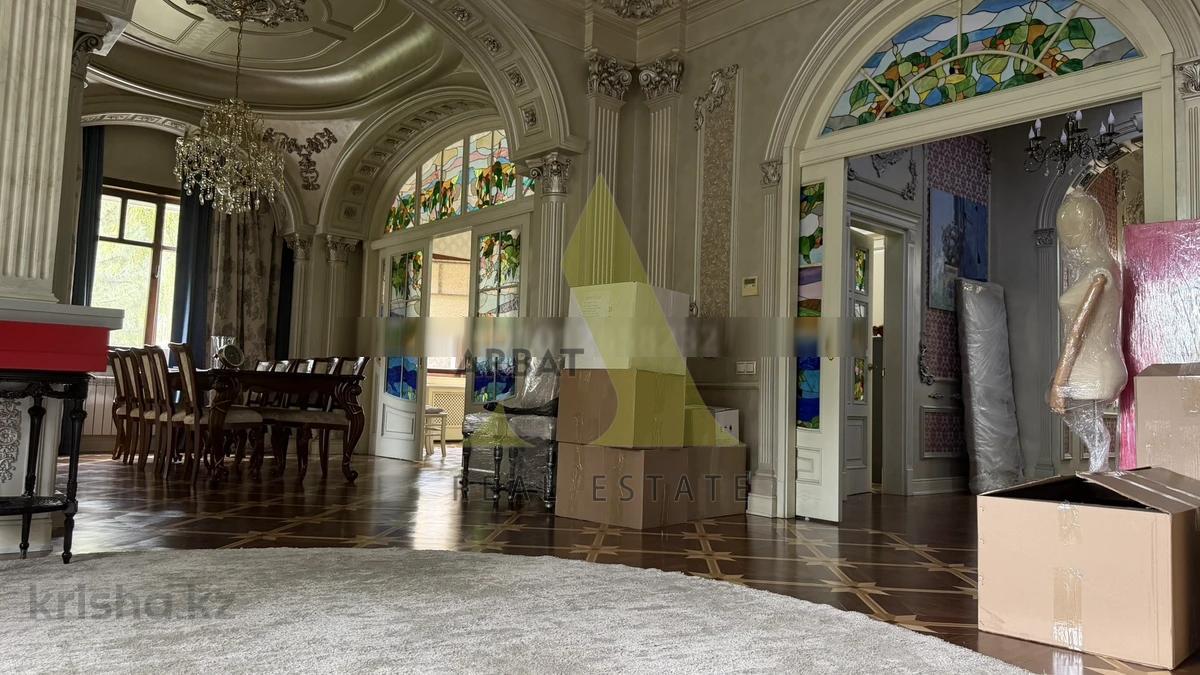Фото Квартира, 4 комн, 210 м², 1/3 эт., 2009 г.п.