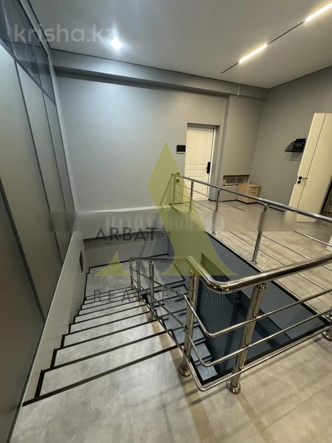 Фото Квартира, 6 комн, 440 м², 1/3 эт., 2022 г.п.