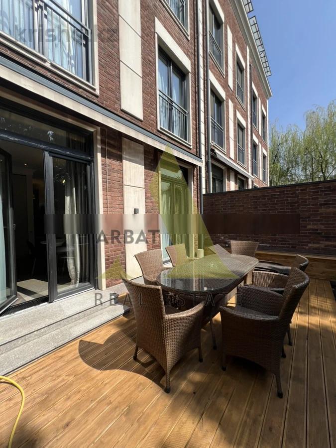 Фото Квартира, 5 комн, 185 м², 4 эт.
